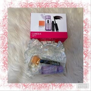 Clinique 3-Piece Gift - New in Box